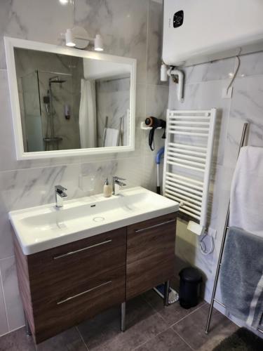 Tiny House T1 in Entraigues-sur-la-Sorgue
