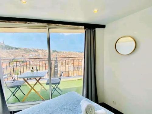 Studio vue bonne mère