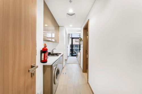 Livin' Holidays - Studio - Stylish Stay in Azizi, Dubai (foto 3)