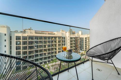 Livin' Holidays - Studio - Stylish Stay in Azizi, Dubai (foto 6)