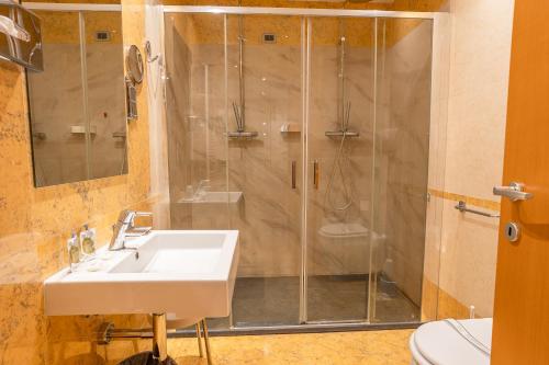 Photo - Hotel Planet International