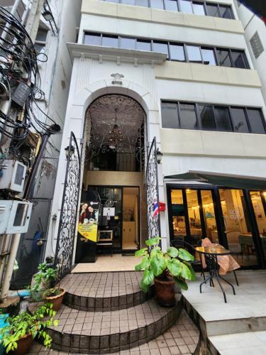 Be Cozy Silom 2BR 1-min to BTS & MRT - image 9