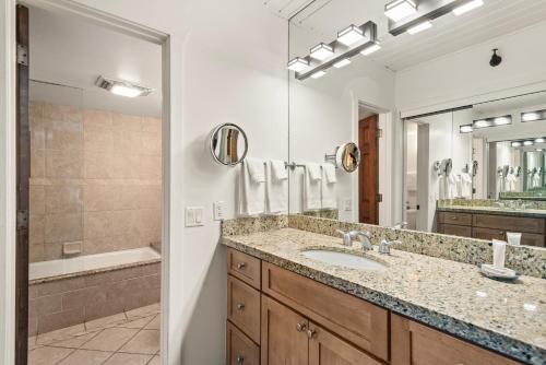 Enclave 209, Snowmass Ski-In/Ski-Out Condo w/Shared Pool/Hot Tub, Snowmass Village (photo 10)