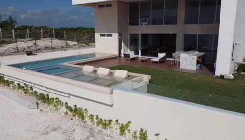 Beachfront Cancun Luxury Villa in Private Paradise Aldea Zac-Nah, Cancún (photo 6)