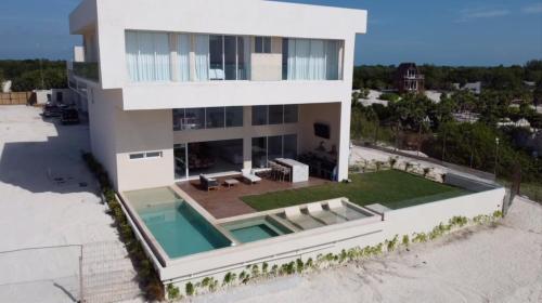 Beachfront Cancun Luxury Villa in Private Paradise Aldea Zac-Nah, Cancún (photo 3)