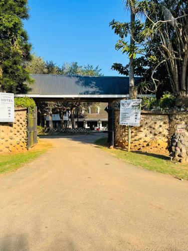 North Coast Gateway Hotel in KwaMbonambi