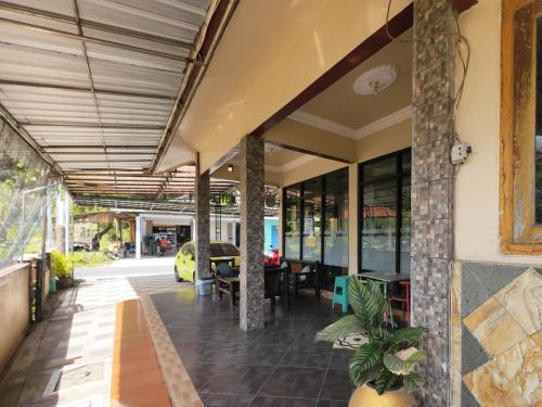 Fathin Hotel Bawean Syariah in Paciran