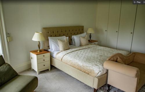 Denham Mount Room Type - Deluxe King Suite