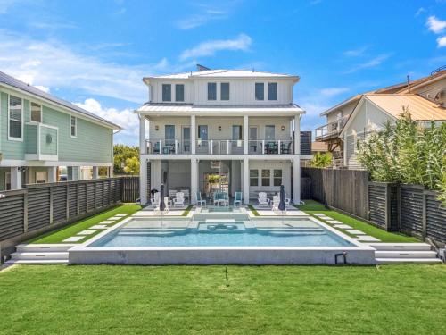 Brand new bayfront home, gorgeous pool in Kemah (TX)