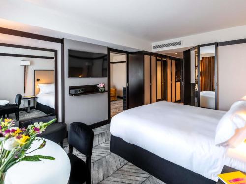 Sofitel Lisbon Liberdade - image 8