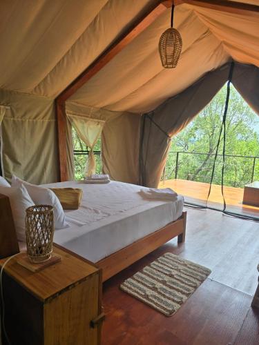 Windy Hills Glamping in Rathnapura