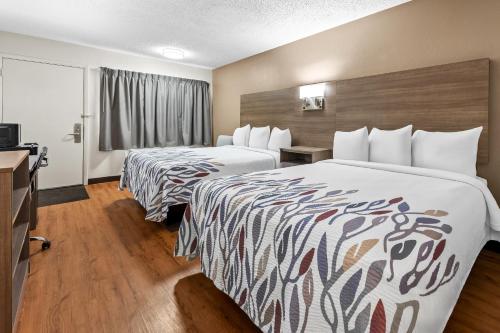 Red Roof Inn Columbus West - Hilliard - image 9