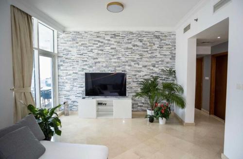 WSuites - Big Terrace with Beautiful Marina View, Dubai (photo 2)