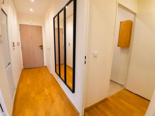 Calme & spacieux, RER A 3 min, Parking, 2 salles d'eau in Ашере