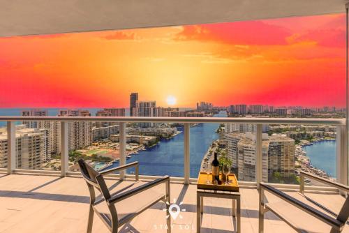 Balcony with View, Pool, Gym, Near Beach image