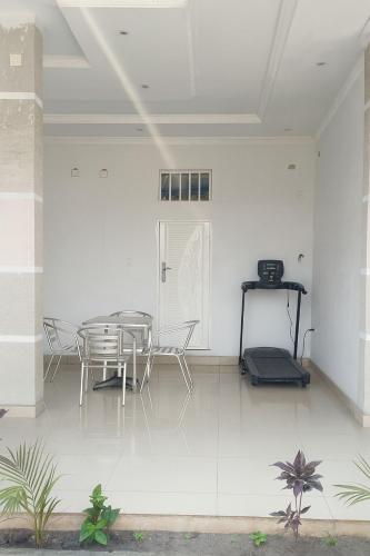 Affordable Spacious Apartment in Kinshasa Limete Resit - image 5