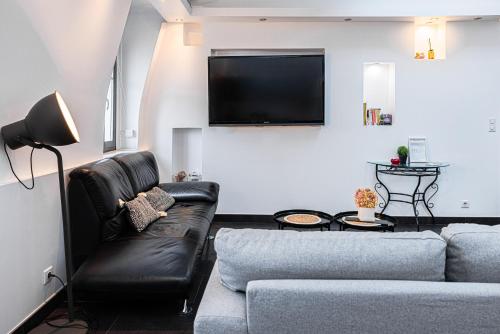 La Parenthèse- Place Martroi- Vue- Clim réversible - Location saisonnière - Orléans