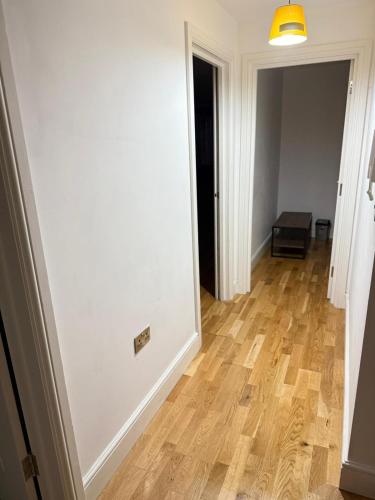 Finchley Unique home - image 10