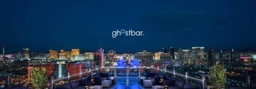Palms Place Hotel Mountain View with Open Balcony, Las Vegas (photo 11)
