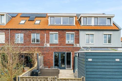 Family home, Amsterdam (photo 2)