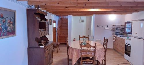 VΛ Village house 'Liodentro' in 史卡拉拉哥尼亞斯