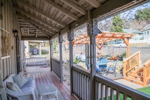 Sleeps 2 Private Entrance, Spa Tub, Near Casino in Tuolumne (CA)