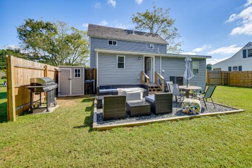 Beach Days and Dtwn Charm! Cape Charles Cottage in Cape Charles