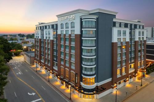 Courtyard by Marriott Athens Downtown, Athens
