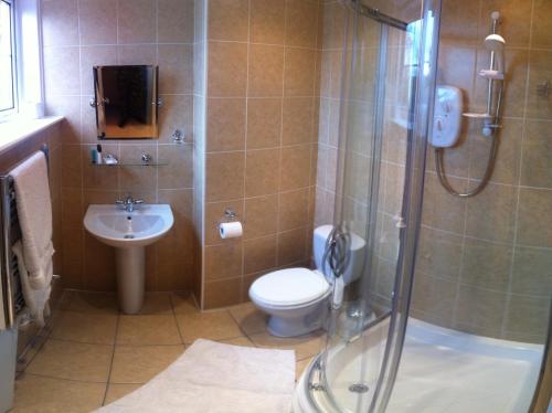 Bathroom, Halfway House in Powick
