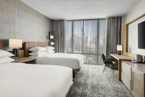 2 double beds