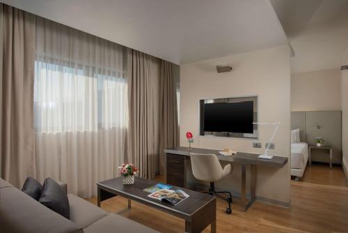 1 queen bed