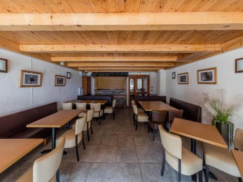 ห้องอาหาร, Madame Vacances Les Balcons Du Viso in อับรี