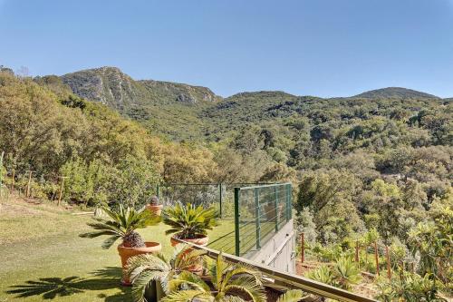 花園, 30min from beach Seclueded House with pool Quinta La Rabide in 卡薩爾達里貝拉