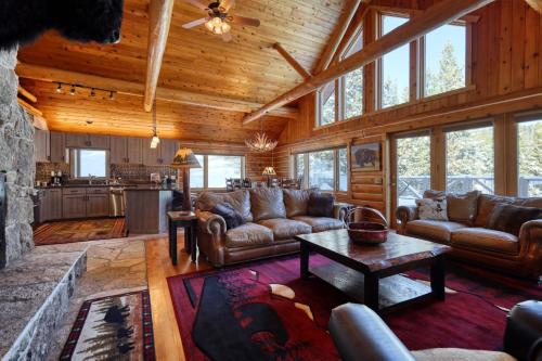 Low Dog Lodge in Big Sky, USA