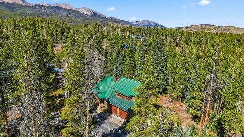 Breckenridge Basecamp Hot Tub + Fire Pit in Baldy Mountain