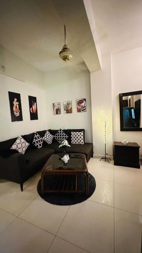 LUXURIOUS 2-BHK APARTMENT IN ISLAMABAD-Hs Retreat - image 12
