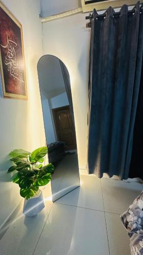 LUXURIOUS 2-BHK APARTMENT IN ISLAMABAD-Hs Retreat - image 8