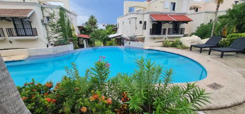 CASCADAS,stylish family villa poolside steps from beach, Cancún (fotografie 4)