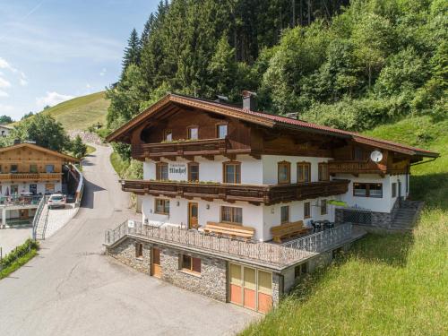 Ferienhaus Almhof – khách sạn tại Gerlosbergeben