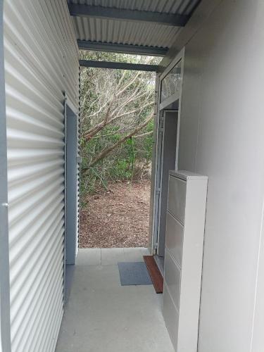 כניסה, Studio à Tamaon (Studio a Tamaon) in Kone