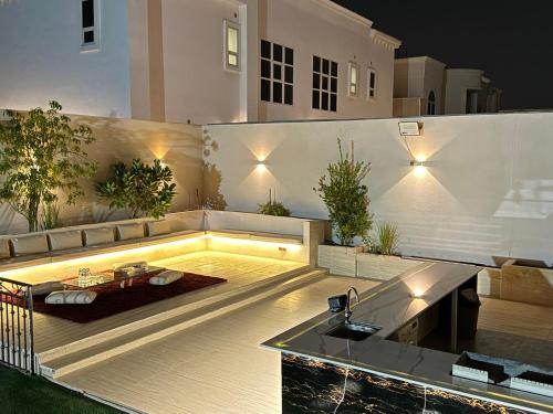 Luxury Private Room near airport in Al Mafraq