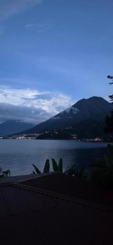 La casa del tio in San Juan La Laguna