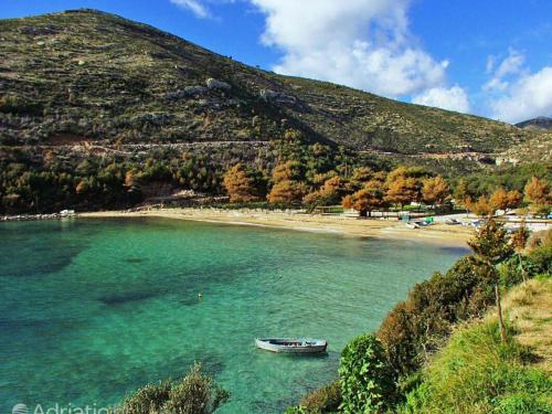 บริการและสิ่งอำนวยความสะดวก, Four bedroom apartment in สโตน