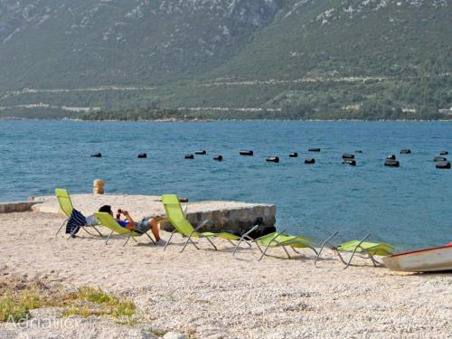 บริการและสิ่งอำนวยความสะดวก, Four bedroom apartment in สโตน