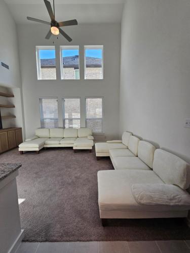 Спільний лаунж/ТБ зона, Talia Heaven in Форні