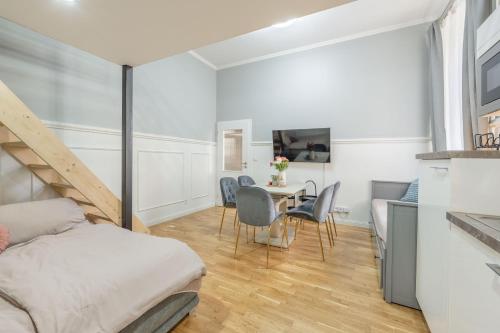 Large 3BR Apartment - Prague 1 - Sleeps 8 - Elevator - Self Check in, Praga (zdjęcie 3)