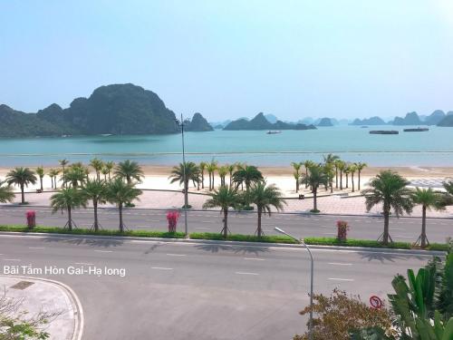 Sao Mai Hotel Hạ Long near Halong Pearl Museum