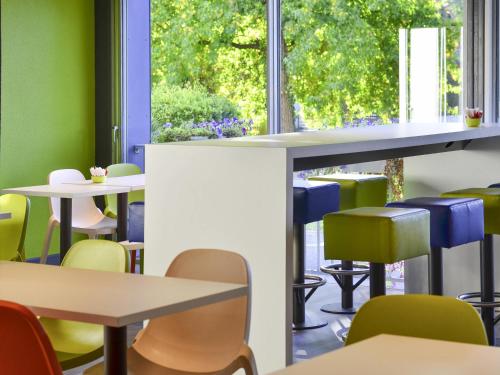 อาหารและเครื่องดื่ม, ไอบิส บัดเจ็ต โป เลสการ์ (ibis budget Pau Lescar) in เลสการ์