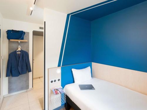 1 twin bed