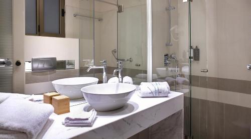 Athens Tiare Hotel - image 4